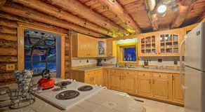 Hancock Log Home - 2Mi to Jiminy Peak Resort - Image 3