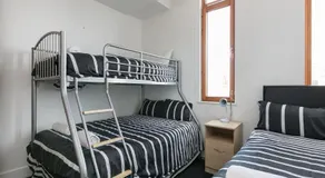 Deluxe 2 Bed Apartment - Image 5