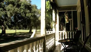 Savannah Dream Vacations - 1006 Drayton Street - Image 2
