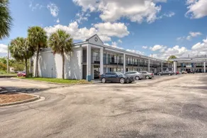 Zen Living Suites Extended Stay - Jacksonville - Orange Park - Image 4