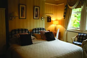 Brookfield House - Image 5