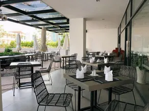 Parama Apartments Balcony Beachfront - Image 5