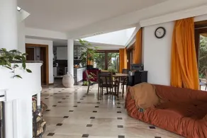 Luxury Beachfront Villa Balatonszarszo - Image 5
