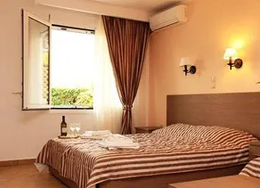 Antigone Hotel - Image 3