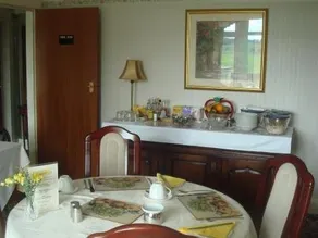 Raines Close Guest House - Image 5