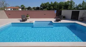 Villa Komel with Pool - Image 2