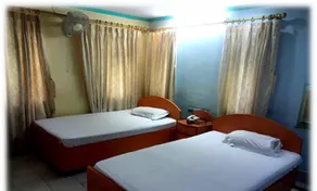 Hotel Luxor - Image 5