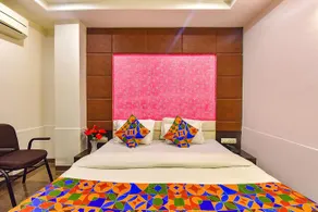 Hotel Silver Plaza by OYO Rooms - Image 5