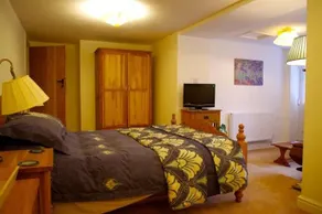 Aginhills Farmhouse - Image 4