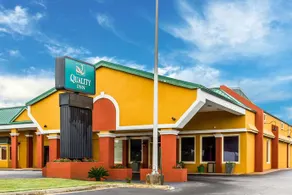 Motel 6 Opelika - Image 3