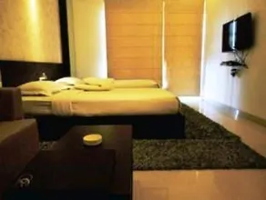 Cozy Inn - Image 1