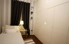 Grand Terrace Apartment - Image 3