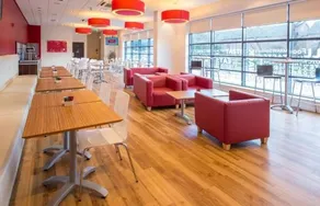 Travelodge Aylesbury Hotel - Image 4