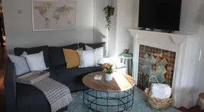 Accentuated apartment in Manayunk - Image 2
