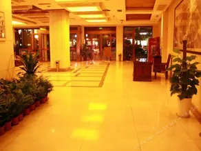 Zhongmao Hotel (City Center Square Pedestrian Street Branch) - Image 2