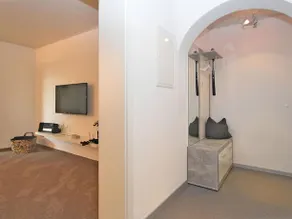 Comfortable apartment in quiet location with gorgeous south-facing balcony - Image 5