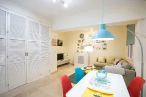 Mint Urban Suites Contemporary Home - Image 5