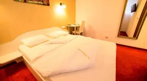 Equinoxe Royal Reghin - Image 3
