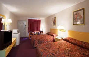Rest Inn West Memphis - Image 4