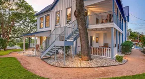 McKenize Guest House: LBJ Suite 1 BD, 1BA - Image 2