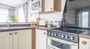 luxury caravan with sea view - Image 2
