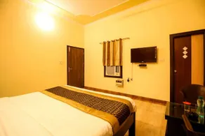Hotel Golden Park Gurgaon - Image 4