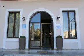 Inn Hotel - Image 2