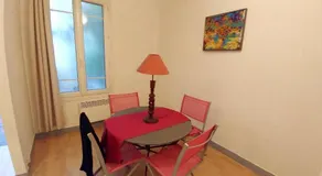 Holiday Home Rue De La Revolution - Image 3