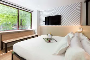 Holiday Inn - Andorra - Image 4