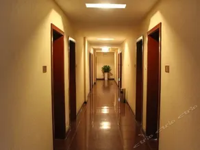 BELL TOWER HOTEL - Image 3