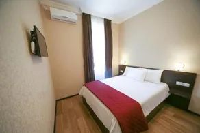 Guesthouse Four Seasons - Image 4