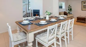 Emerald - coastal walk, swimming pool, pet friendly - Image 3