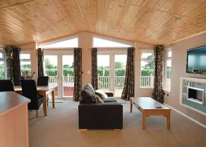 Athelington Hall Farm - Image 2