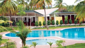 OYO 35630 Country Club Coconut Grove - Image 1