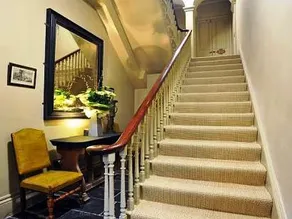 Large Apartment On Royal Parade - Sleeps 10 - Image 5