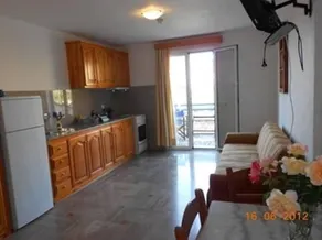 Karterados Beach Apartments - Image 4