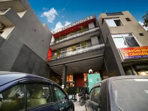 OYO Townhouse 067 Chattarpur - Image 3