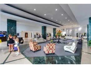 MiamiBeachFront + Pool + Parking 4 - Image 5