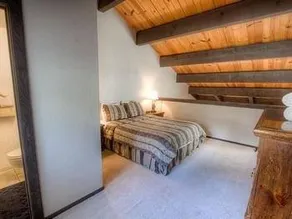 Comfortable Woodstock for 4 2 Br condo by RedAwning - Image 4