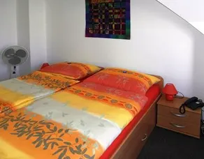 Quilters Home Vienna - Image 4