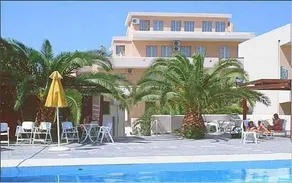 Manolis Family Hotel - Image 2