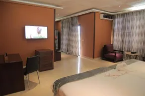 Gestone Hotel & Restaurant - Image 5