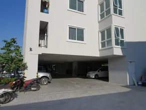 Townhouse Siam Privi Hotel - Image 3