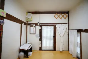 Former Guamseowon Hanok Guesthouse - Image 2