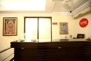 OYO Rooms Ambience Mall - Image 3