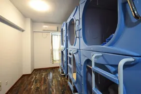 You Wo capsule Hostel - Image 2