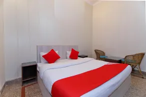 Radha Krishna Guest House - Image 4