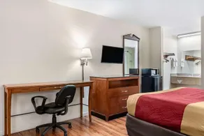 Americas Best Value Inn And Suites Lafayette - Image 3