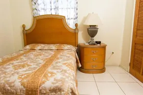 Connie's Caribbean Cottage - Image 3