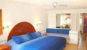 Cancun Clipper Club - Image 3